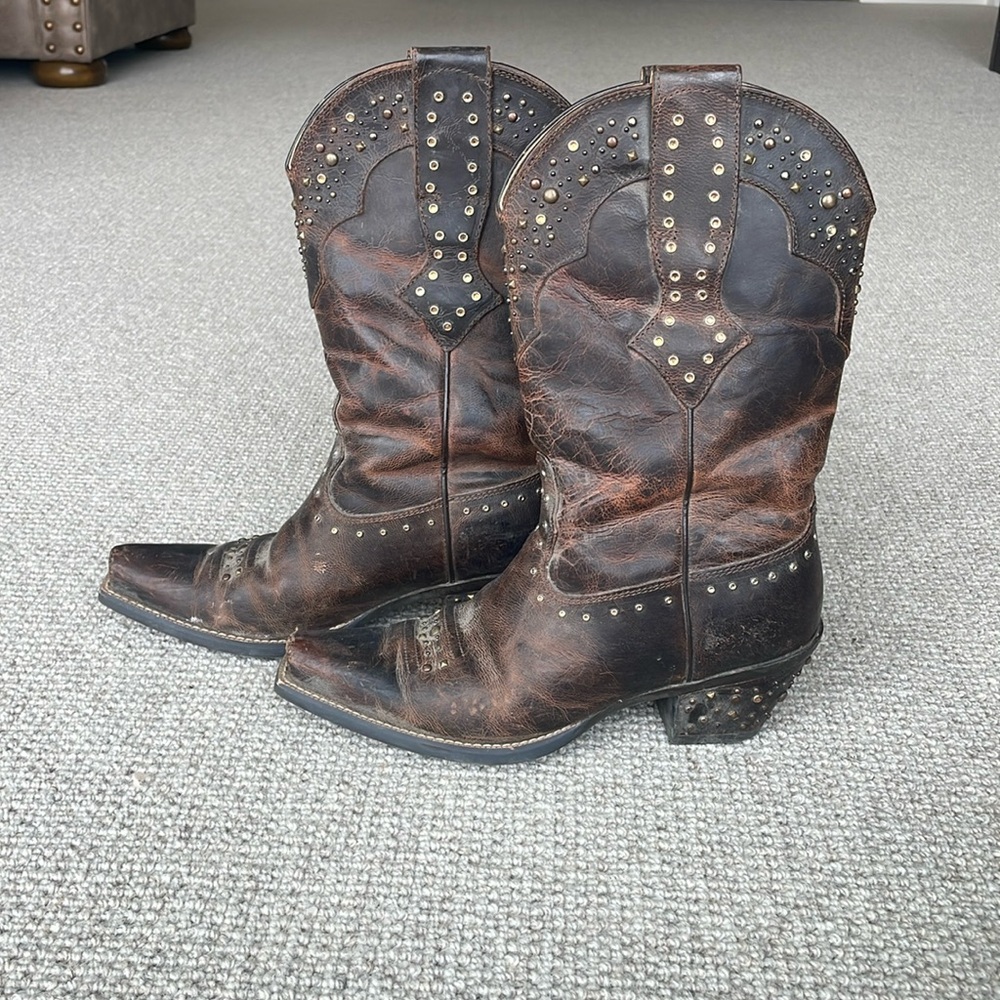 Ariat women’s cowboy boots